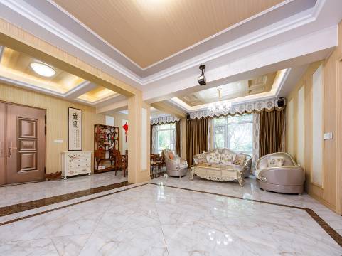 东湖水畔院子(东湖生态旅游风景区落雁景区店)