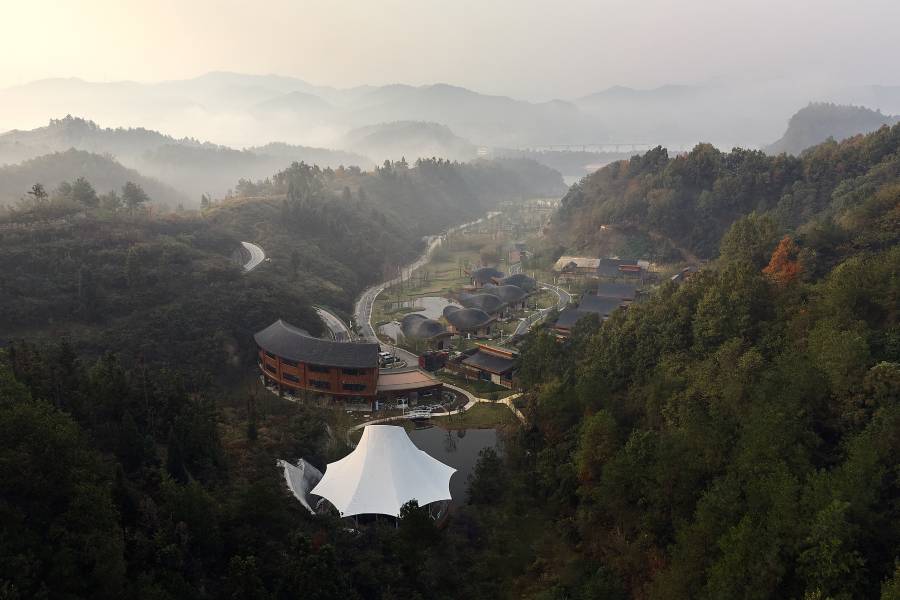 三山來遲·靈溪谷野奢度假民宿(武當太極湖旅遊度假區店)