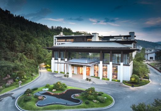 Lisong Yunyaogu Hot Spring Hotel over view