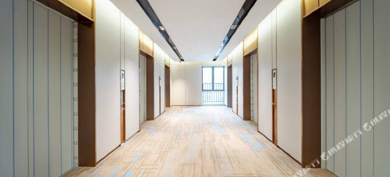 铂兴酒店(八公里轻轨站店)图片