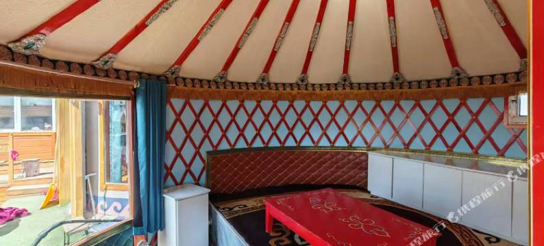 察右中旗辉腾锡勒草原牧都民宿图片