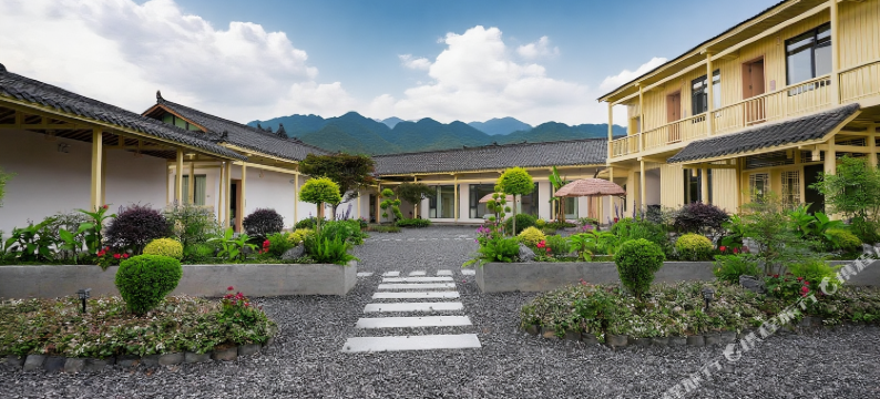 张家界溪畔民宿(天门山索道店)图片