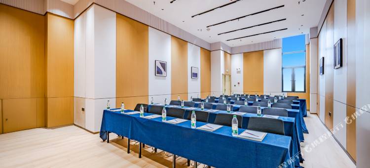 艺龙安悦酒店(乌鲁木齐高铁站店)图片