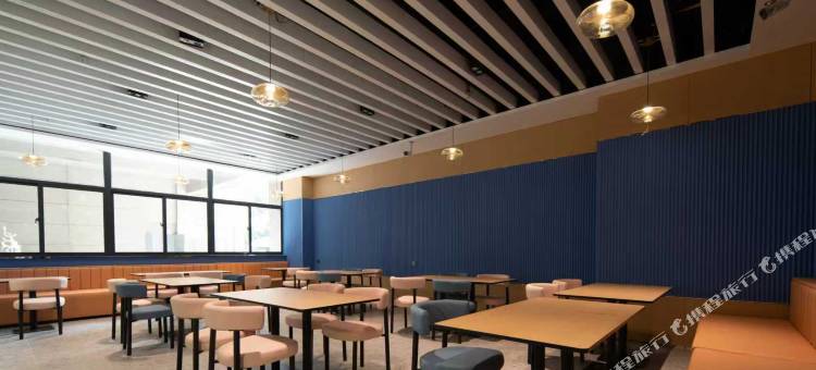 家蜓酒店公寓(徐州高铁东站金龙湖地铁站店)图片