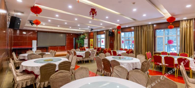 江缘雪主题酒店(西宁中华枸杞养生苑店)图片