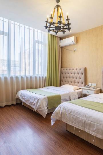 818条点评新柳步行街/女人街|距于家小区直线860米丹东鑫缘商务宾馆