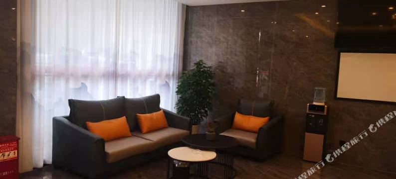 5+2精品酒店(平邑滨水雅园店)图片