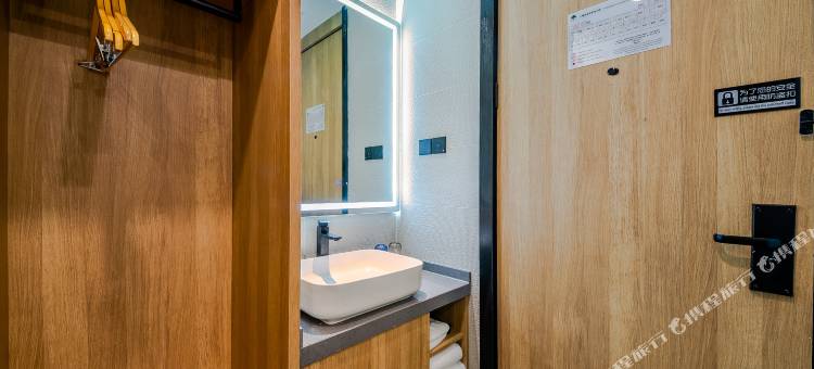 格林豪泰智选酒店(青岛火车站劈柴院中山路地铁站店)图片