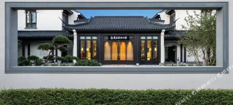 蔓兰家的四季图片