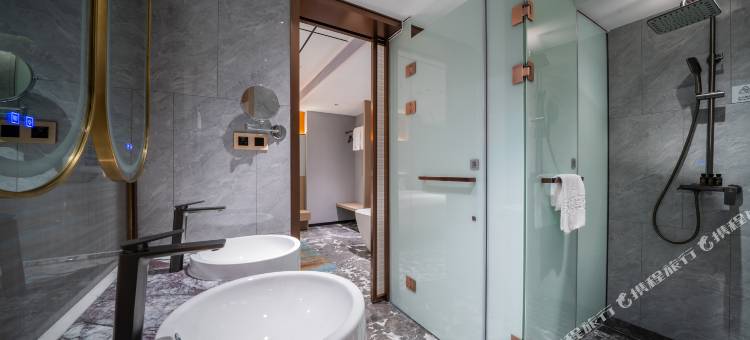 龙汐·臻享公寓(湛江万达广场中澳友谊花园店)图片