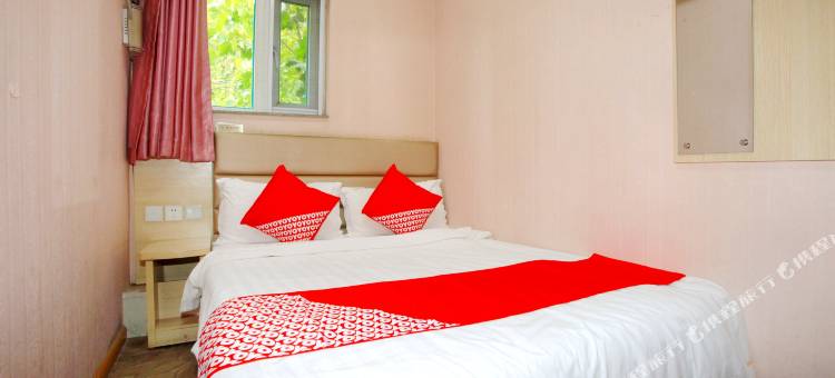 OYO济南逸轩宾馆(解放路华强店)图片