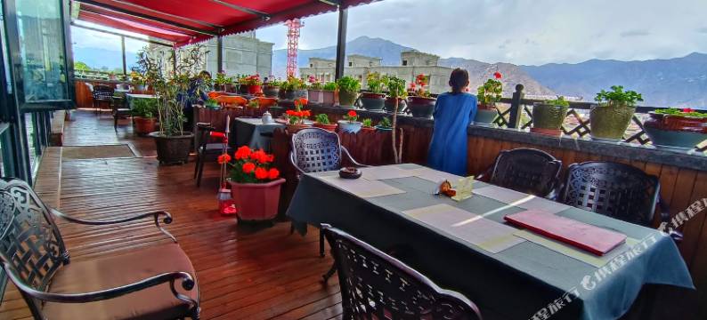 拉萨八廓街德康富氧观景酒店(大昭寺店)图片