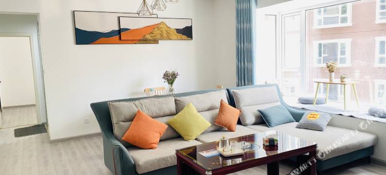 康定三三小住公寓图片