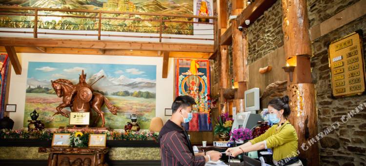 香巴拉·藏式山景·庭院美宿(稻城亚丁游客中心店)图片