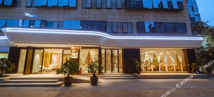 昆明金花玉湖酒店(昆明火车站滇池南亚风情第壹城店)图片