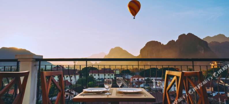 万荣乌多姆辛酒店(Thipphakone Vang Vieng Hotel)图片