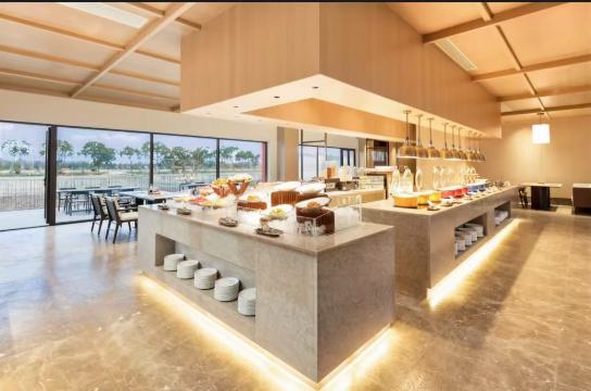 Jiashan Dayun Radisson Manor Hotel Overview