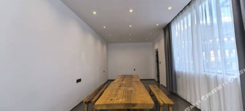 仓央·度假酒店图片