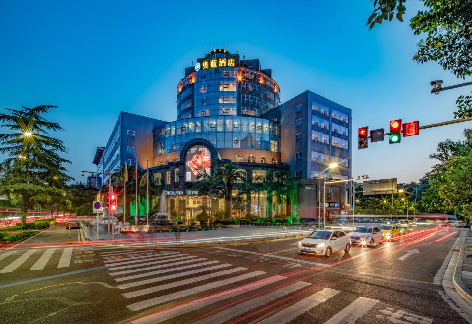 Ourland Hotel over view