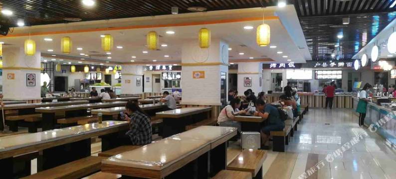 西安钟楼公寓(西安回民街钟楼地铁站店)图片