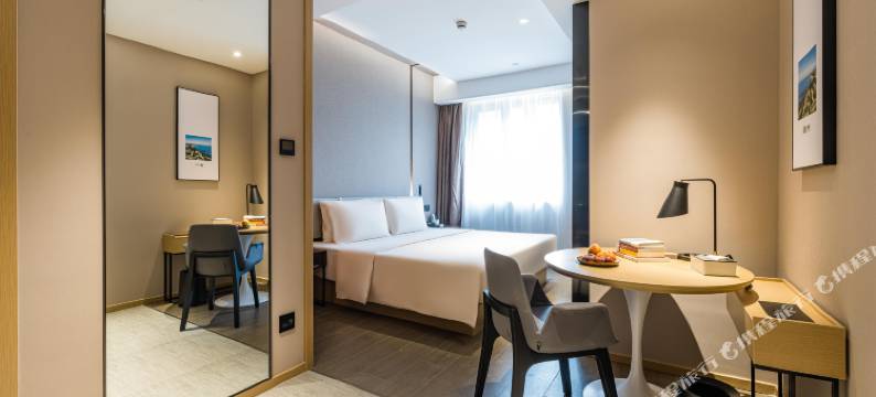 宁波外滩路劲新天地亚朵酒店图片