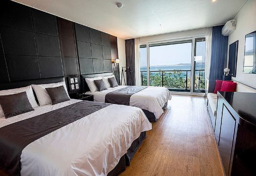 The Four Grace ResortHotel Overview