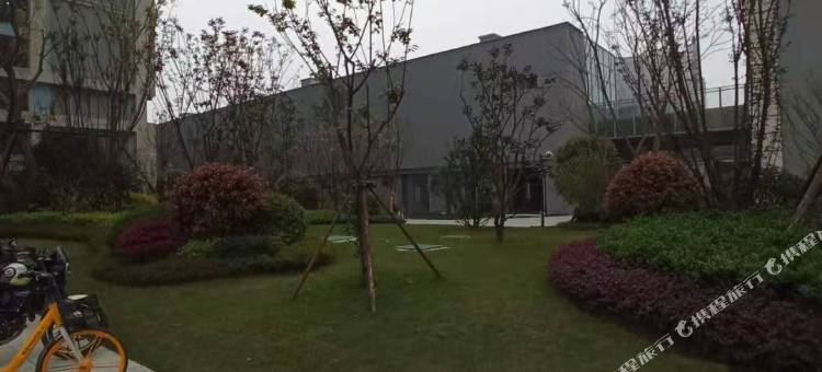 尚忻居电竞影院民宿(成都三河场地铁站店)图片