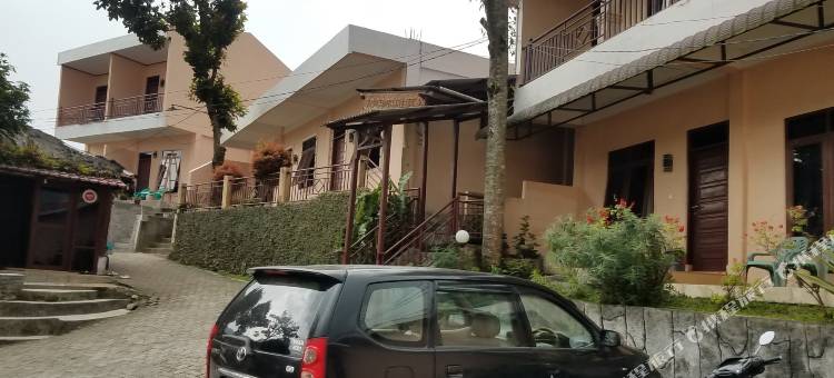 克鲁尔加布雷巴图纳加尔别墅(Villa Keluarga BRE Batunanggar)图片