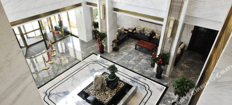 天缘航油酒店(乌鲁木齐天山国际机场店)图片