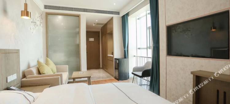 派酒店(赤峰高铁站店)图片