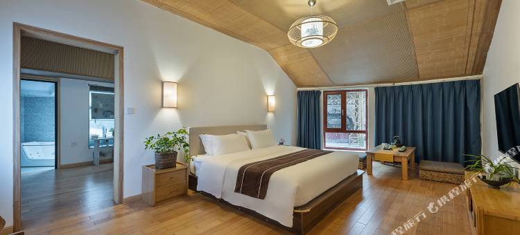 花筑·避世枫谷民宿(沁心园店)图片