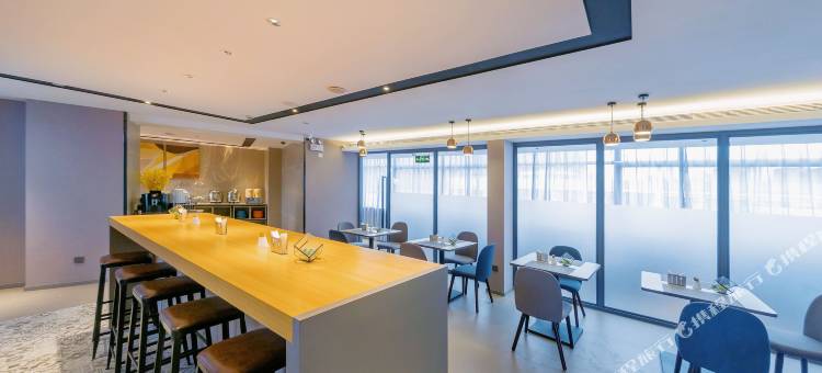 如家商旅酒店(上海大宁国际马戏城地铁站店)图片