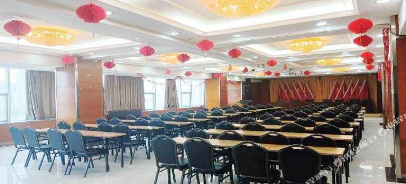 乌鲁木齐浙北大酒店(福润德购物中心新疆古生态园店)图片