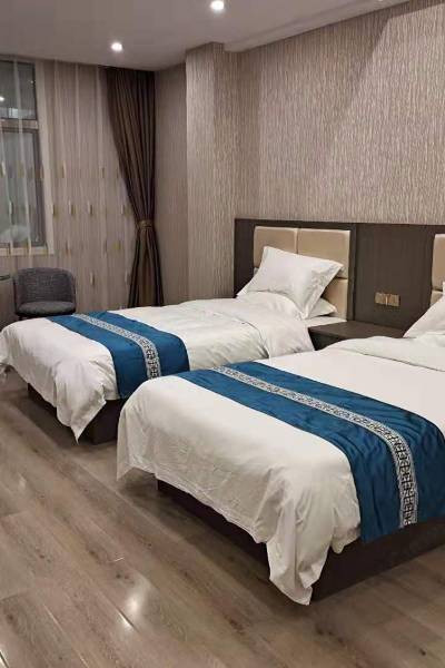 镇坪镇坪县信访局附近酒店