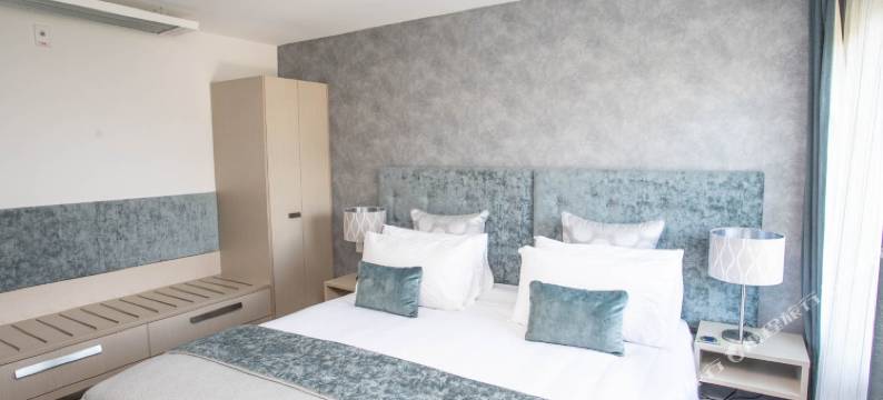 雷德福德湖上汽车旅馆(Radfords on the Lake)图片