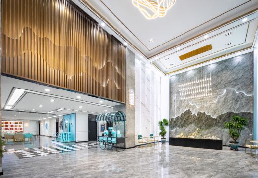 Xana Hotelle Hotel (Haicheng Railway Station Binhe Xi Road) Hotel Overview