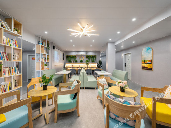 迷家青年酒店(上海虹桥漕河泾店)
