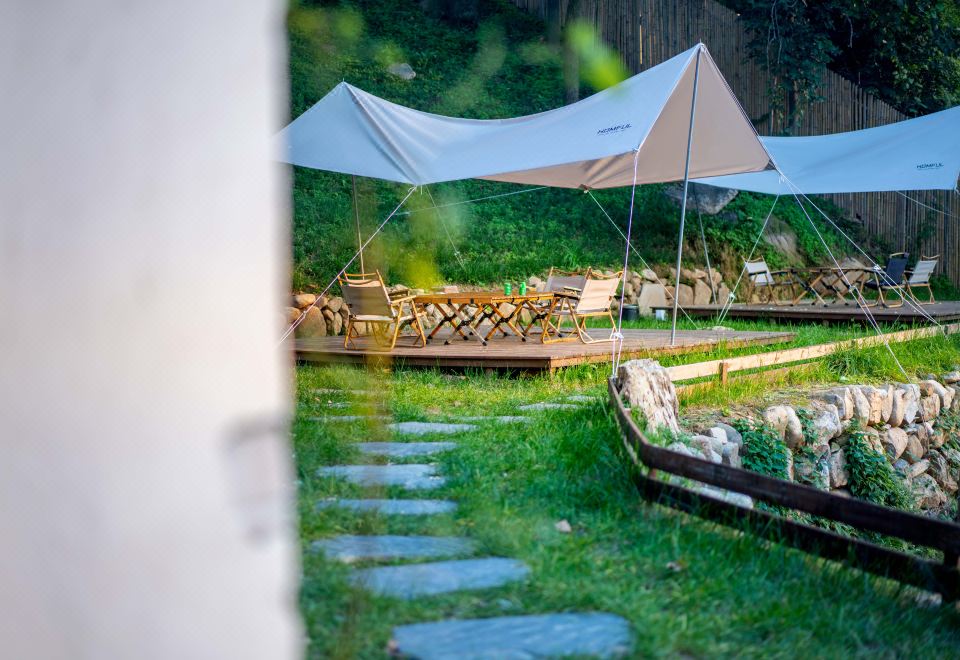 Fang‘s Rose Garden InnHotel Overview