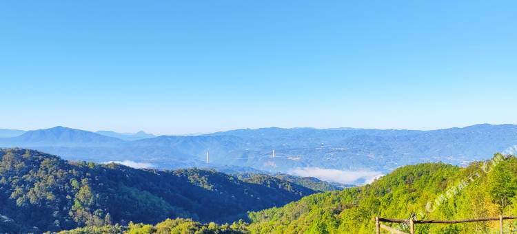 高黎贡山帐篷徒步民宿图片