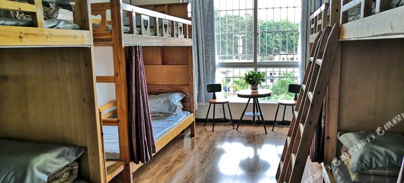 安顺蓝色天空青年旅舍图片