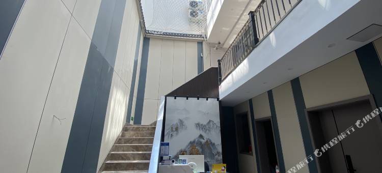 门家城市智能民宿(多尔玛时代广场店)图片