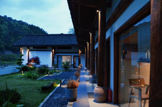 烟云里·民宿(广元曾家山景区店)