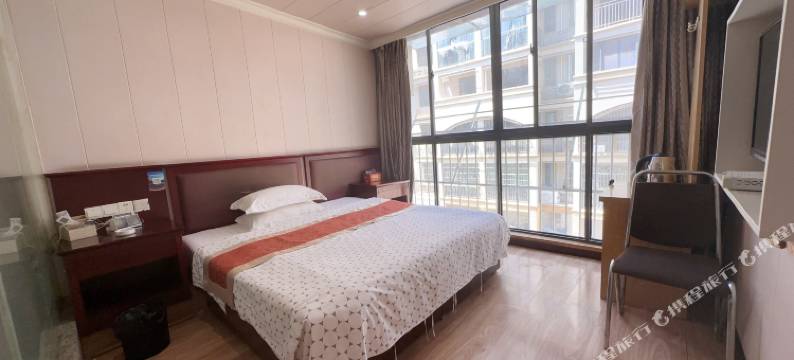 嘉鱼湖畔商务宾馆图片