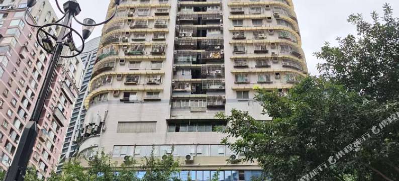 亮艳•半岛高空江景青旅民宿(解放碑洪崖洞店)图片