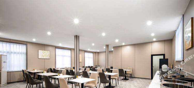 艺龙安云酒店(卫辉医学院第一附属医院店)图片