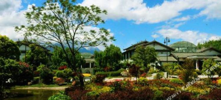 丽江官房花园别墅晨露居图片
