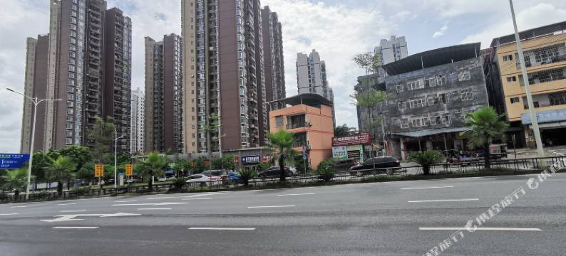 南宁8090朗怡酒店(北湖北湿地公园北湖北路地铁站店)图片