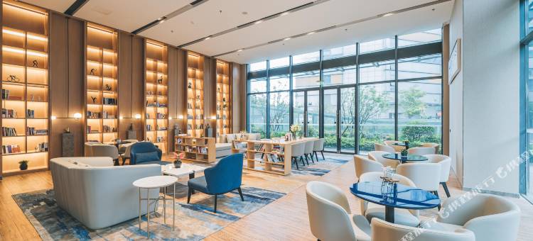 江阴滨江中路体育中心亚朵酒店图片