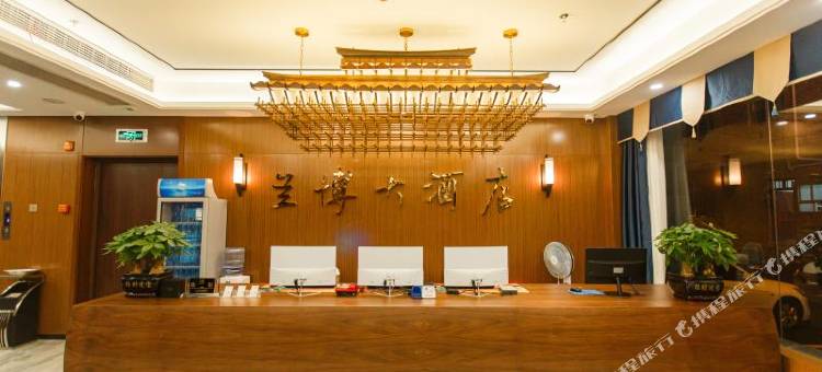 兰博大酒店(圣世广场于都客运总站店)图片