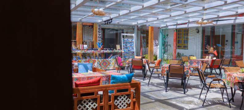 林芝鲁朗祇树莲花民宿图片